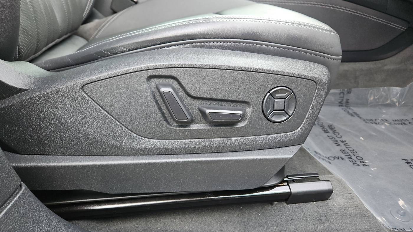 2020 Audi e-tron WA12ABGE0LB033019