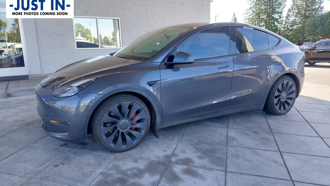2022 Tesla Model Y 7SAYGDEF3NF515718