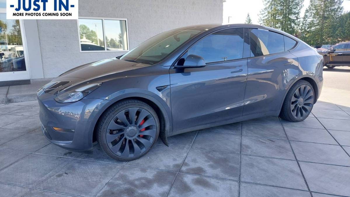 2022 Tesla Model Y 7SAYGDEF3NF515718