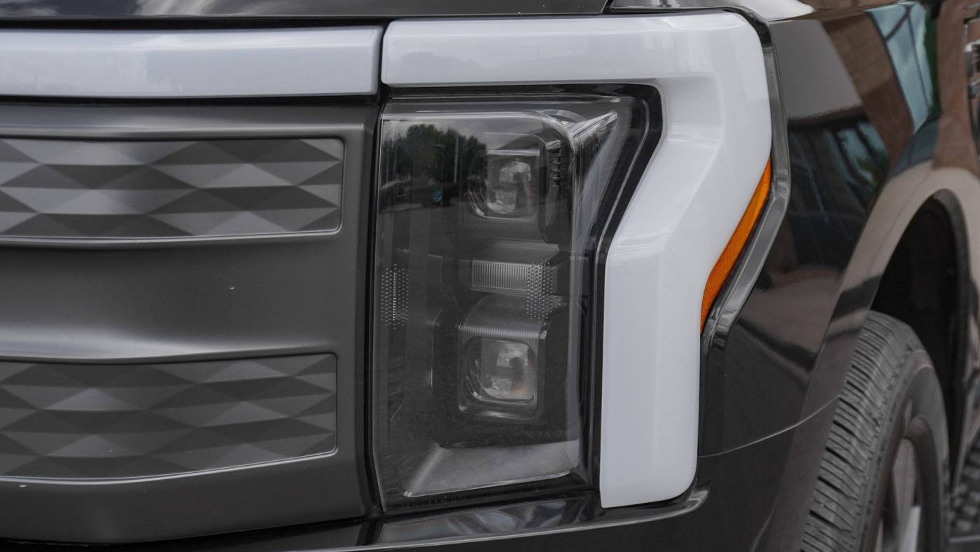2022 Ford F-150 Lightning 1FTVW1EL2NWG15098
