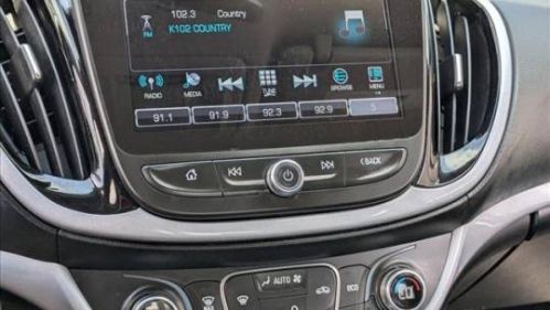 2017 Chevrolet VOLT - Images - 13
