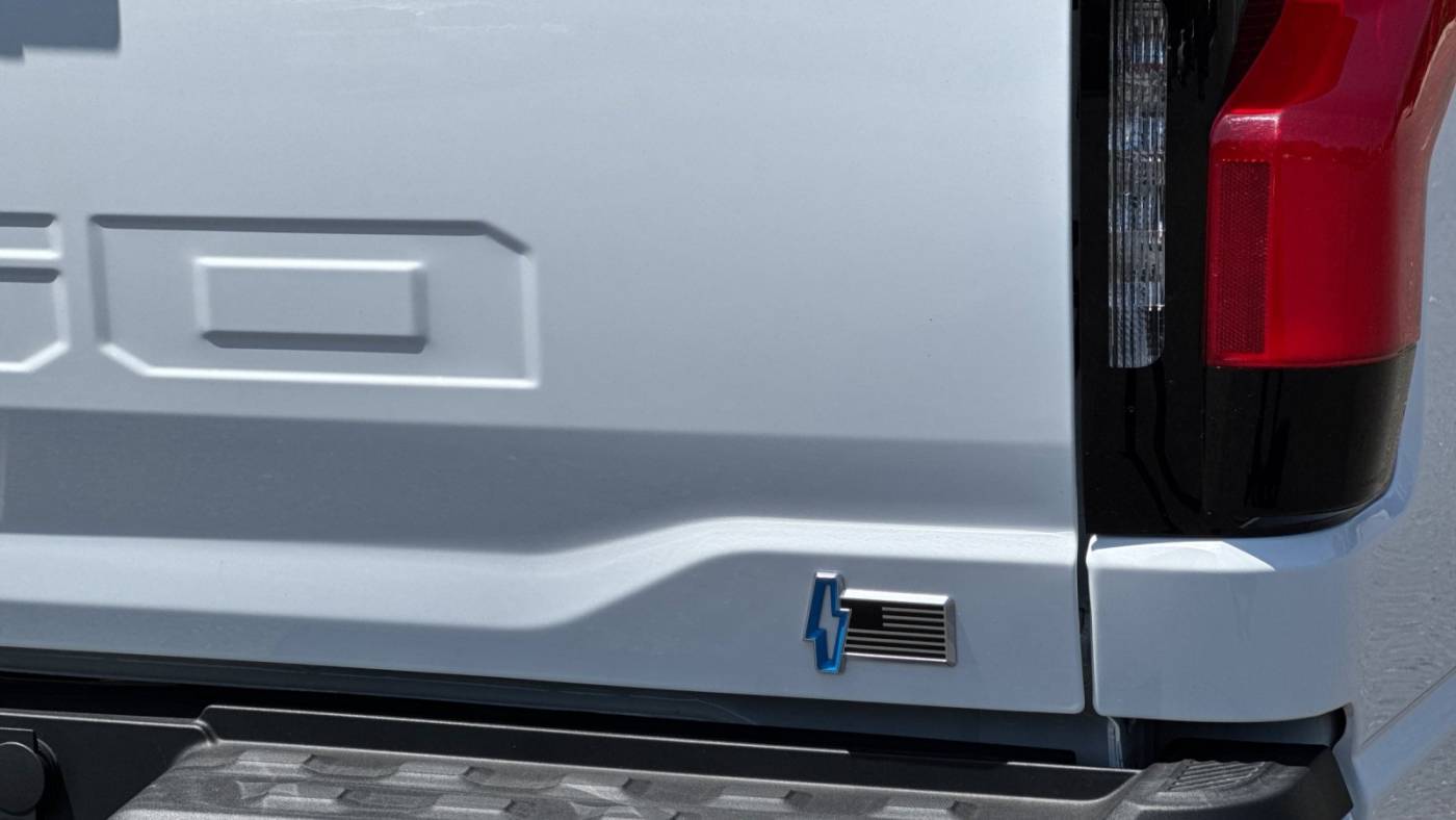 2025 Ford F-150 Lightning 1FTVW3LK3SWG10185