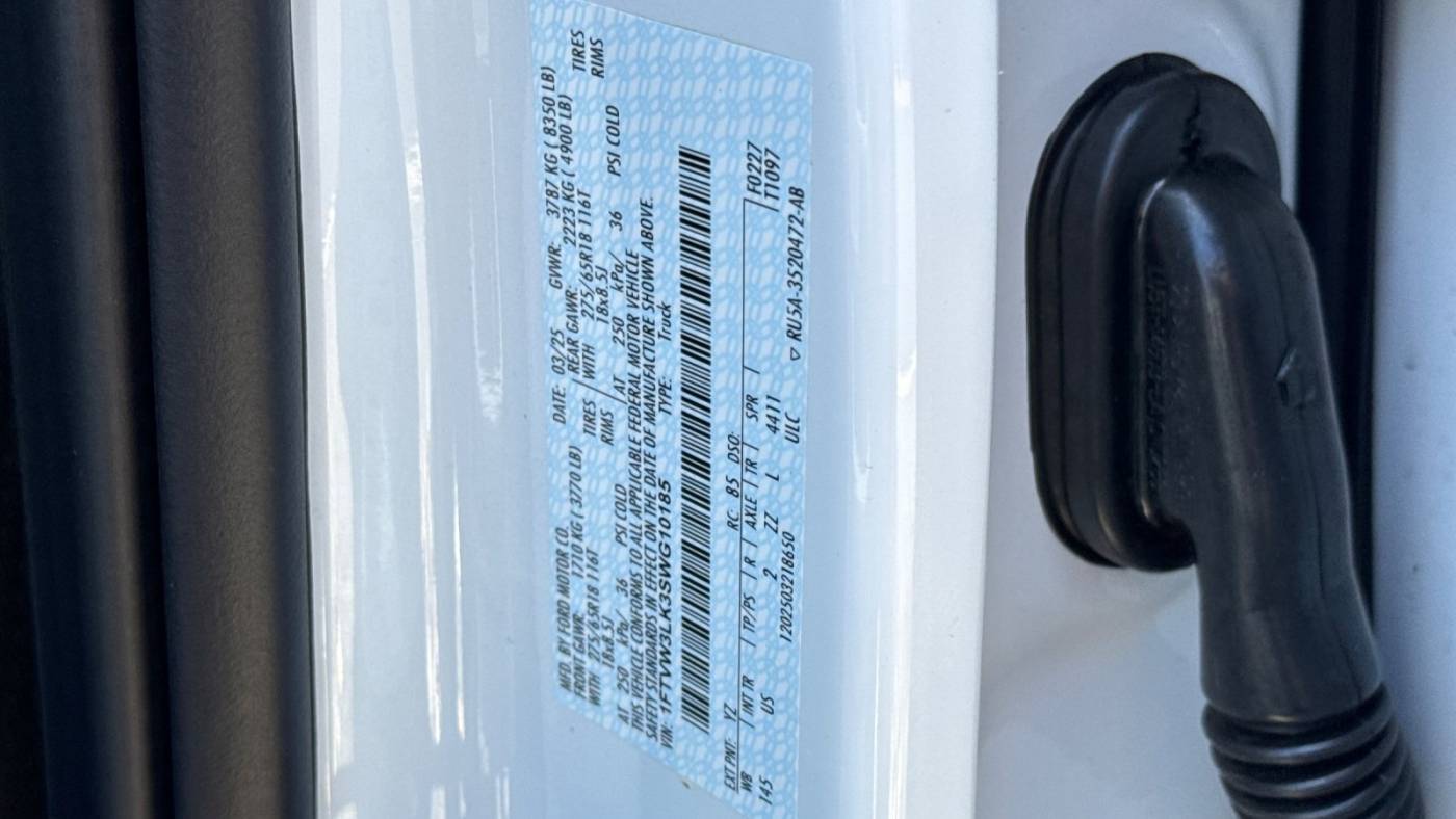 2025 Ford F-150 Lightning 1FTVW3LK3SWG10185