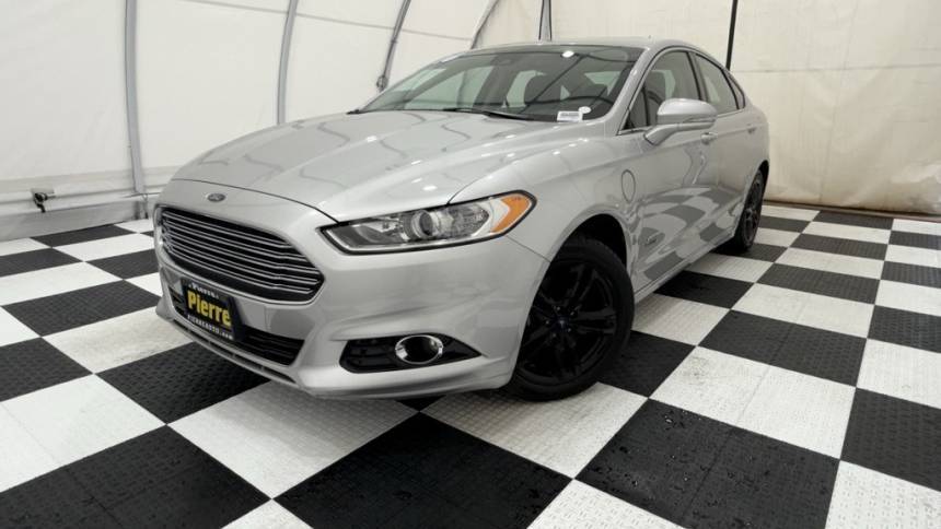 2016 Ford Fusion Energi - Images - 1