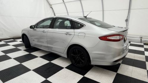 2016 Ford Fusion Energi - Images - 2
