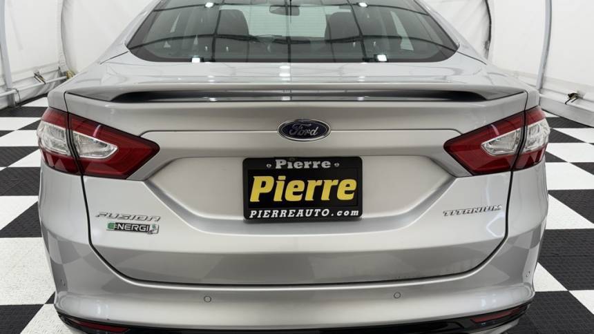 2016 Ford Fusion Energi - Images - 3