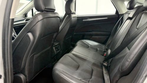 2016 Ford Fusion Energi - Images - 13