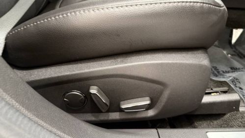 2016 Ford Fusion Energi - Images - 15