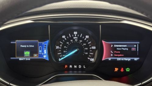 2016 Ford Fusion Energi - Images - 24