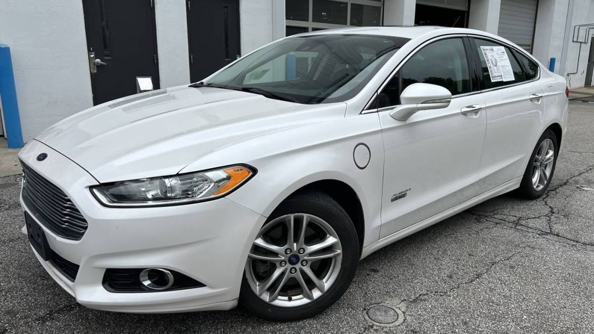 2016 Ford Fusion Energi - Images - 1