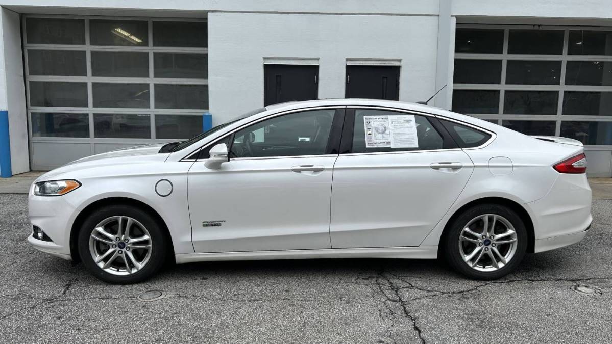 2016 Ford Fusion Energi - Images - 2