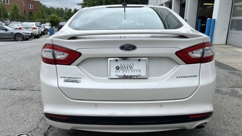 2016 Ford Fusion Energi - Images - 3