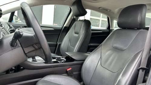 2016 Ford Fusion Energi - Images - 13