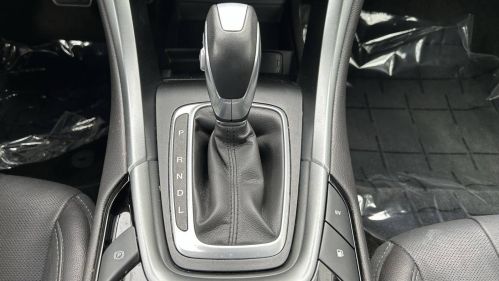 2016 Ford Fusion Energi - Images - 16
