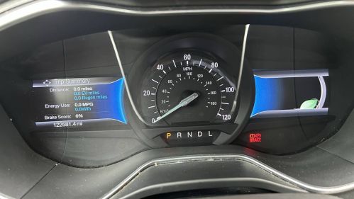 2016 Ford Fusion Energi - Images - 18
