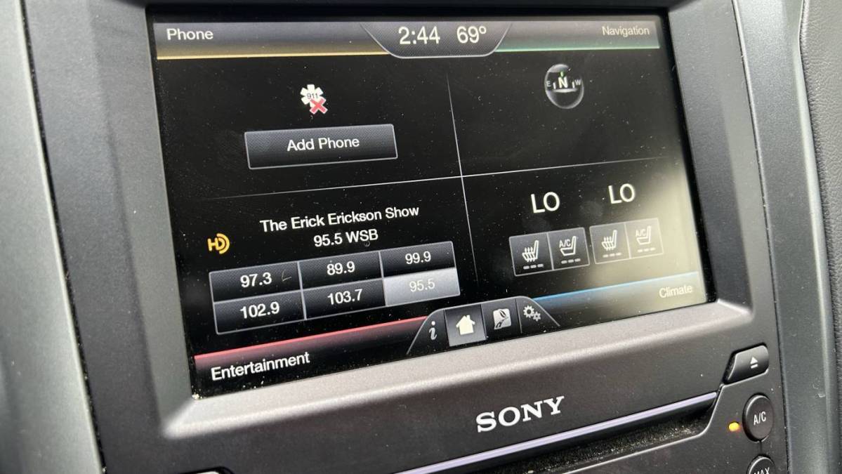 2016 Ford Fusion Energi - Images - 19