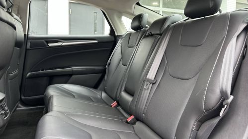 2016 Ford Fusion Energi - Images - 31