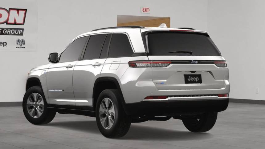 2025 Jeep Grand Cherokee 1C4RJYB61S8698689