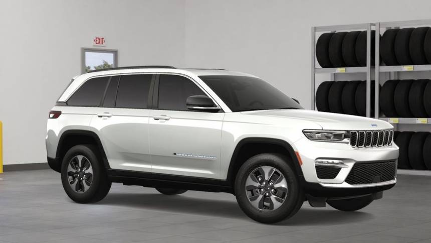 2025 Jeep Grand Cherokee 1C4RJYB61S8698689