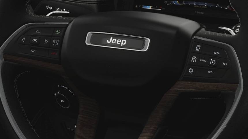 2025 Jeep Grand Cherokee 1C4RJYB61S8698689