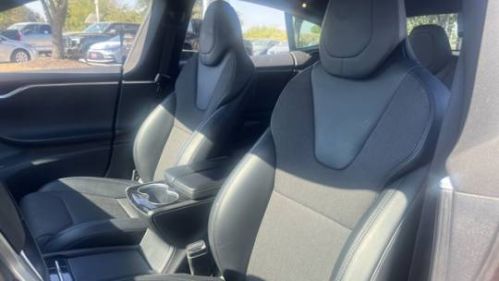 2017 Tesla Model S - Images - 10