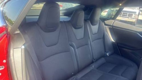 2017 Tesla Model S - Images - 15