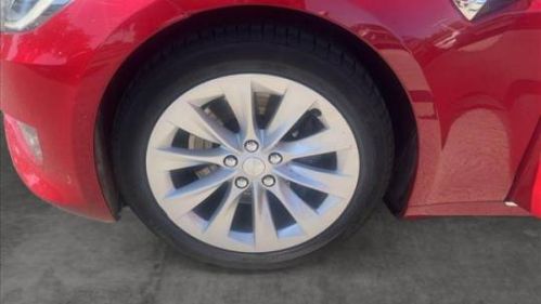 2017 Tesla Model S - Images - 17