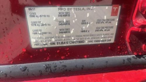 2017 Tesla Model S - Images - 23