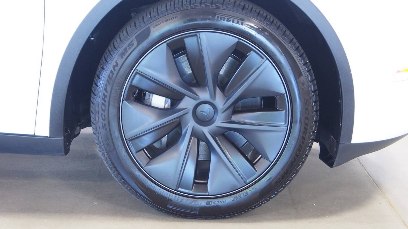 2025 Tesla Model Y 7SAYGDEE1SA342183