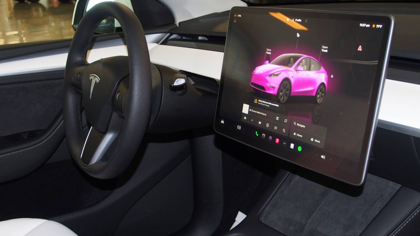 2025 Tesla Model Y 7SAYGDEE1SA342183