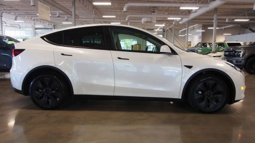 2025 Tesla Model Y 7SAYGDEE1SA342183