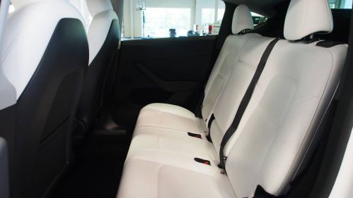 2025 Tesla Model Y 7SAYGDEE1SA342183
