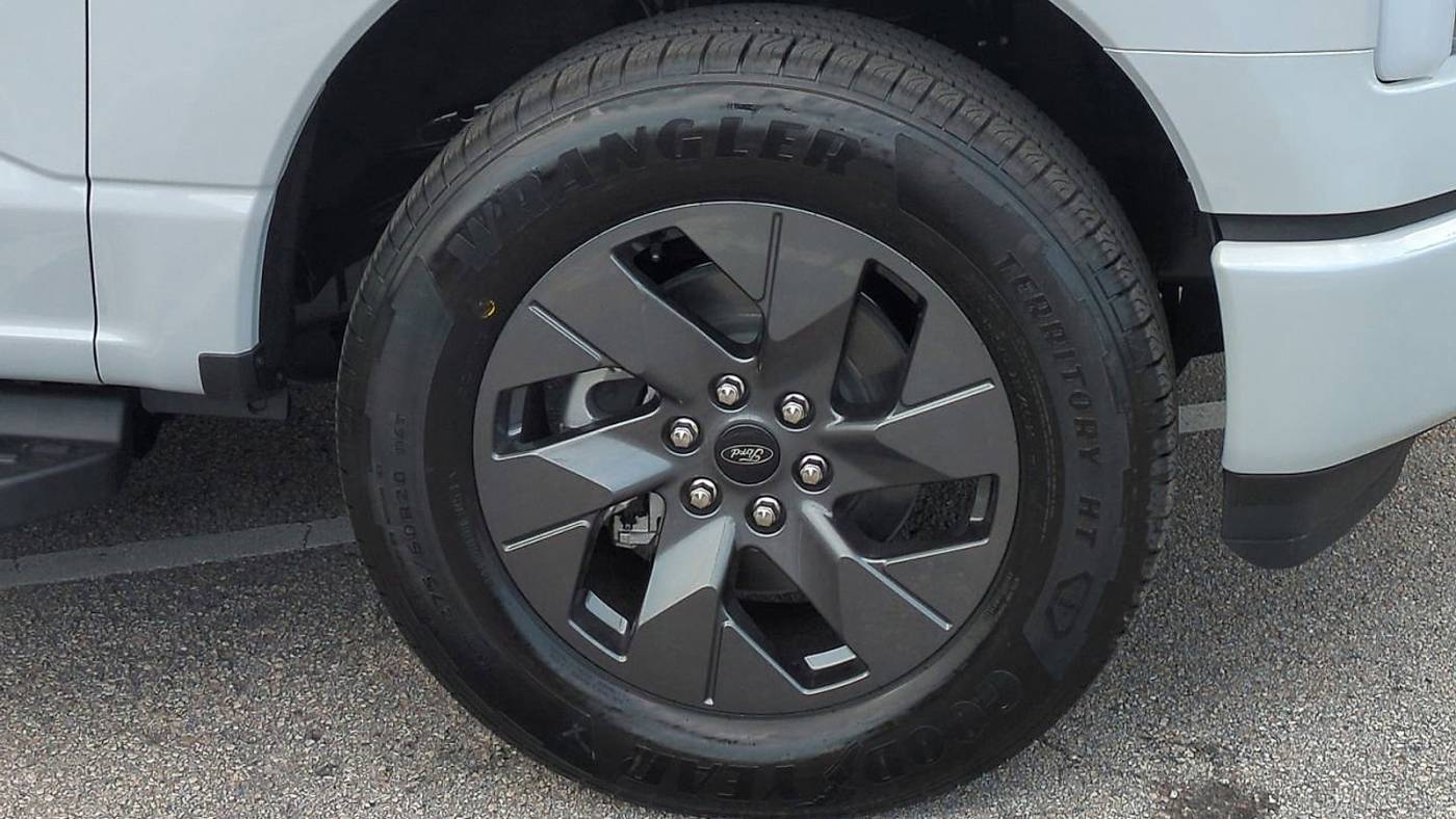 2025 Ford F-150 Lightning 1FT6W5L70SWG11208