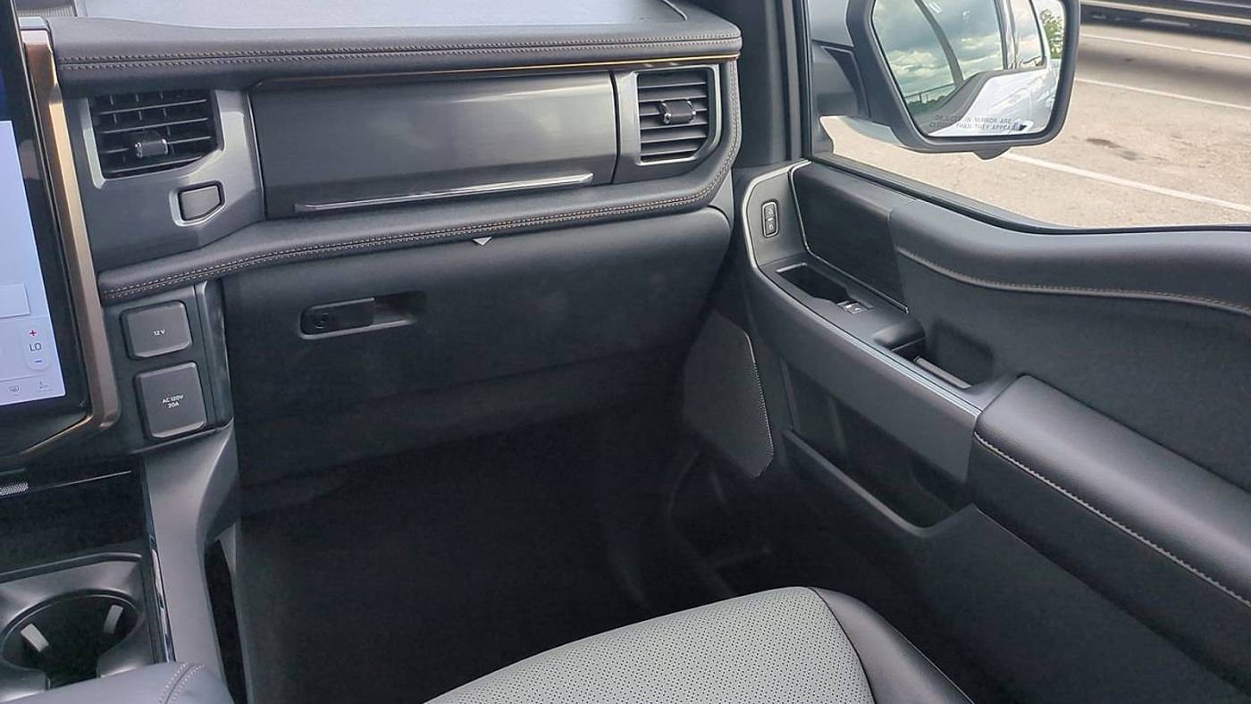 2025 Ford F-150 Lightning 1FT6W5L70SWG11208