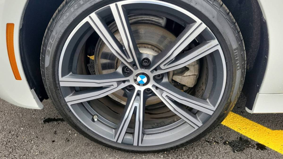 2021 BMW 3 Series - Images - 4