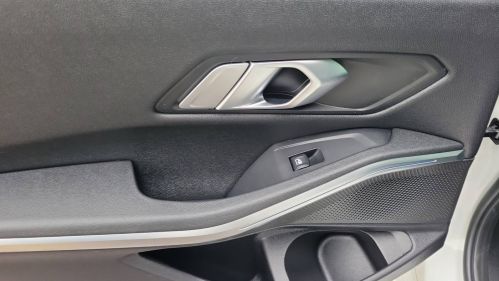 2021 BMW 3 Series - Images - 16