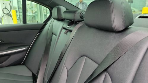 2021 BMW 3 Series - Images - 18
