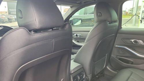2021 BMW 3 Series - Images - 19