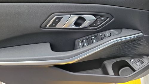 2021 BMW 3 Series - Images - 21