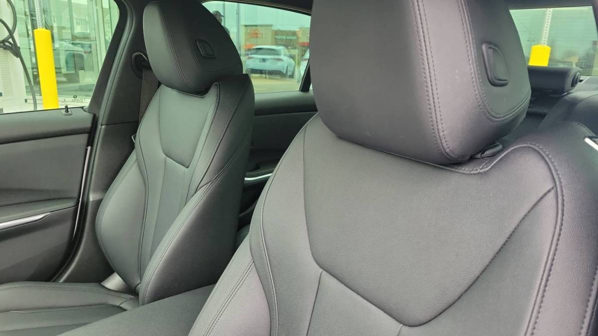 2021 BMW 3 Series - Images - 28