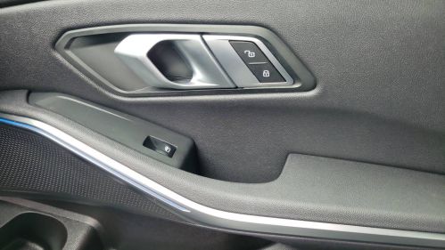 2021 BMW 3 Series - Images - 30