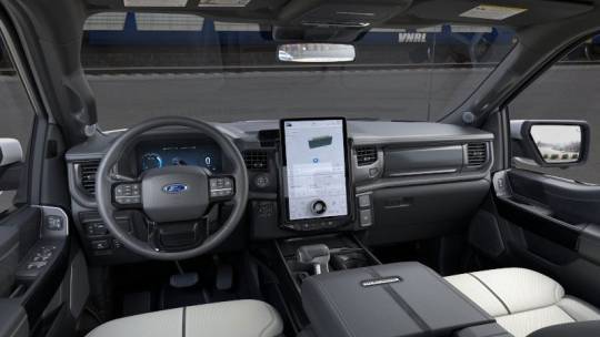 2025 Ford F-150 Lightning - Images - 31