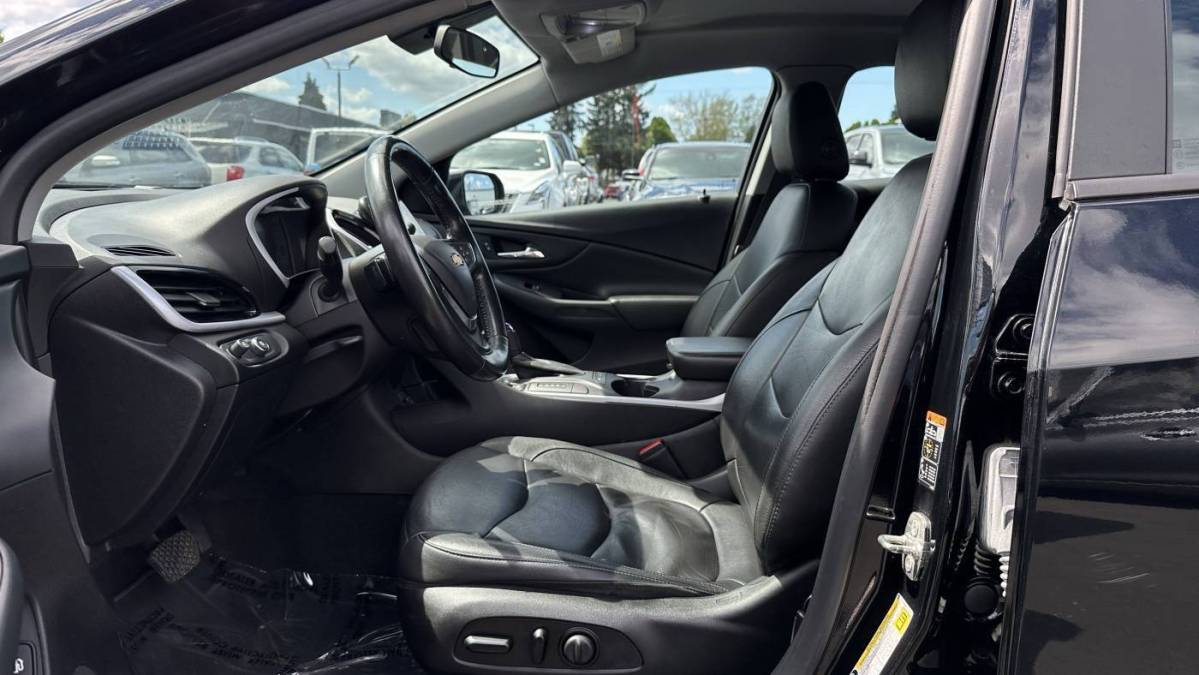2019 Chevrolet VOLT - Images - 17