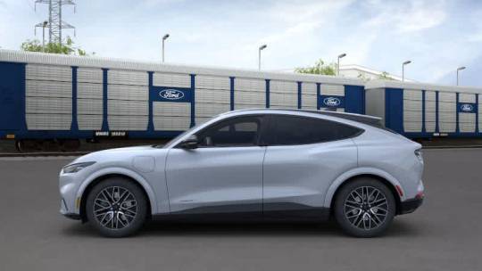 2025 Ford Mustang Mach E 3FMTK3R76SMA28213