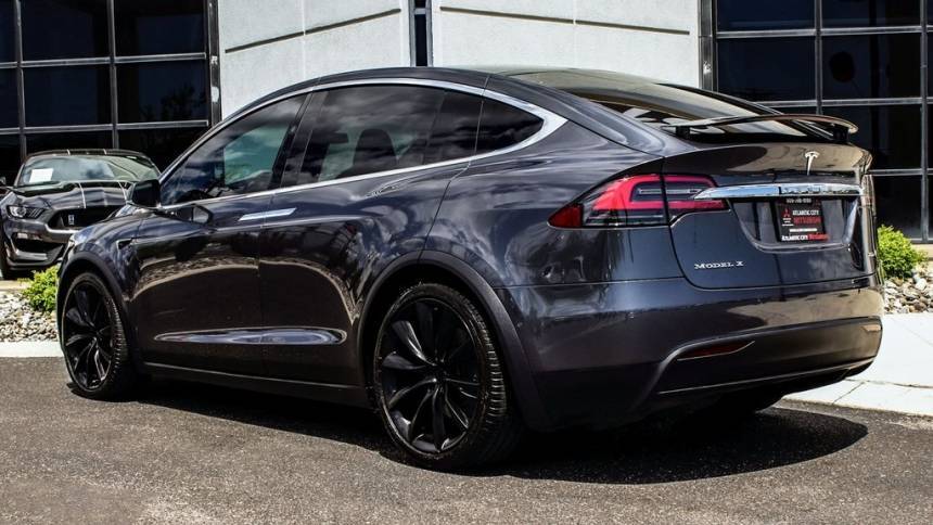 2018 Tesla Model X 5YJXCDE28JF114130