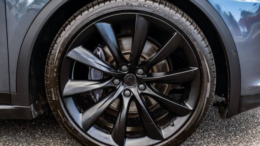 2018 Tesla Model X 5YJXCDE28JF114130