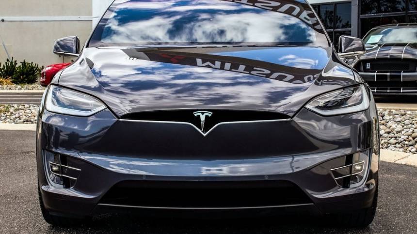 2018 Tesla Model X 5YJXCDE28JF114130