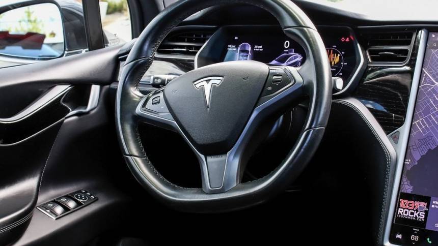 2018 Tesla Model X 5YJXCDE28JF114130