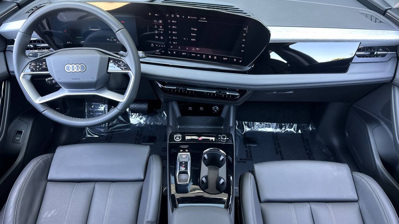 2025 Audi Q6 e-tron WA124BGF1SA006660