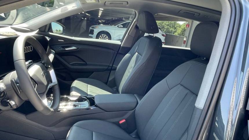 2025 Audi Q6 e-tron WA124BGF2SA038078
